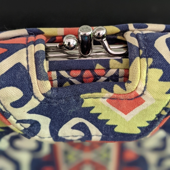 Vera Bradley Wallet Sun Valley - Picture 2 of 10